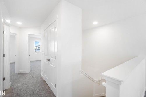 4027 207 Street, Edmonton, AB - Indoor Photo Showing Other Room