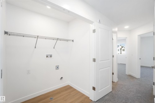 4027 207 Street, Edmonton, AB - Indoor
