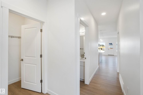 4027 207 Street, Edmonton, AB - Indoor Photo Showing Other Room
