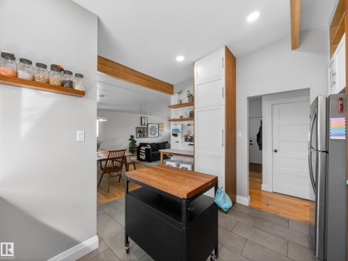 16105 84 Avenue, Edmonton, AB 