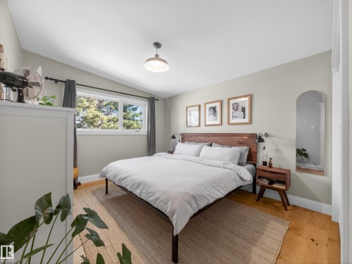 16105 84 Avenue, Edmonton, AB 