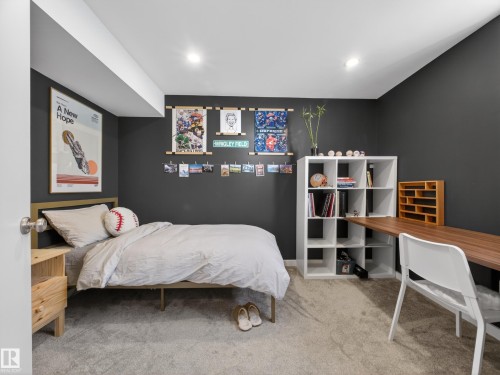 16105 84 Avenue, Edmonton, AB 