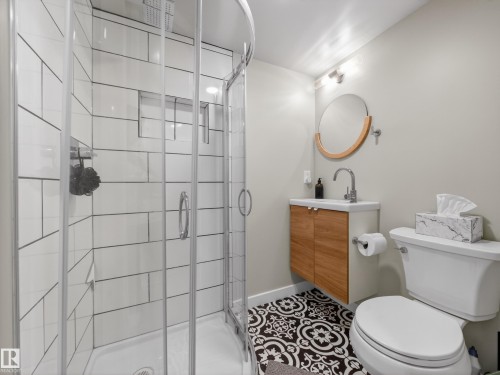16105 84 Avenue, Edmonton, AB 