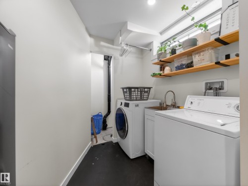 16105 84 Avenue, Edmonton, AB 