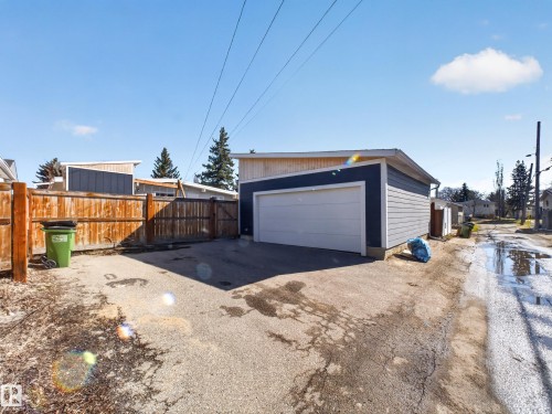 16105 84 Avenue, Edmonton, AB 