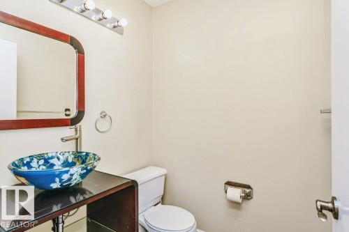 15827 133 Street, Edmonton, AB - Indoor Photo Showing Bathroom