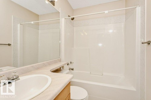 15827 133 Street, Edmonton, AB - Indoor Photo Showing Bathroom
