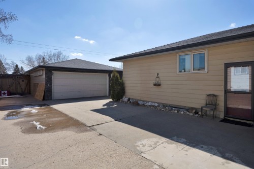 4231 39 Avenue, Leduc, AB 