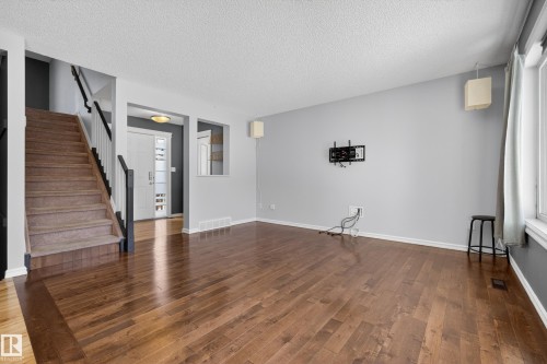 8915 7 Avenue, Edmonton, AB - Indoor Photo Showing Other Room