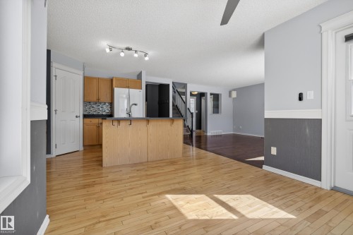 8915 7 Avenue, Edmonton, AB - Indoor Photo Showing Kitchen