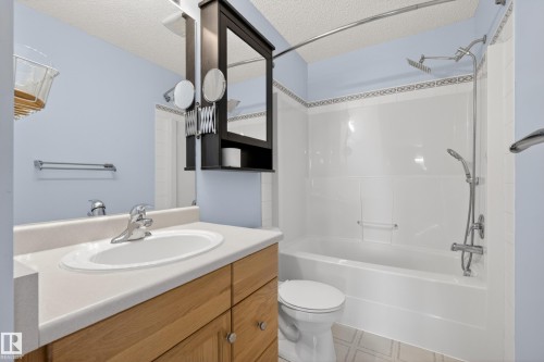 8915 7 Avenue, Edmonton, AB - Indoor Photo Showing Bathroom