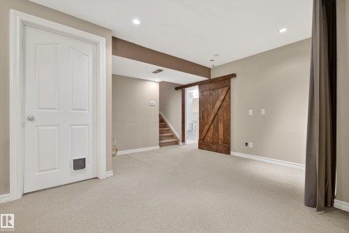 8915 7 Avenue, Edmonton, AB - Indoor Photo Showing Other Room