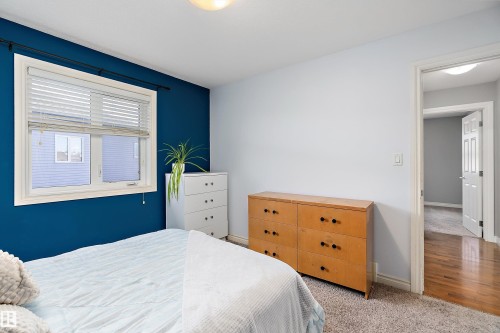 28 Woods Place, Leduc, AB - Indoor Photo Showing Bedroom