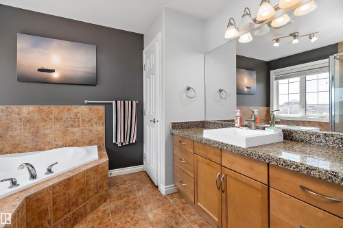 28 Woods Place, Leduc, AB - Indoor Photo Showing Bathroom