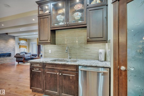 1624 Ainslie Lane, Edmonton, AB - Indoor Photo Showing Kitchen With Double Sink With Upgraded Kitchen