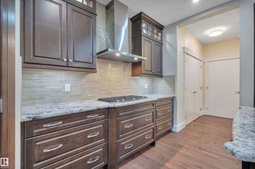 1624 Ainslie Lane, Edmonton, AB - Indoor Photo Showing Kitchen
