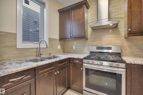 1624 Ainslie Lane, Edmonton, AB - Indoor Photo Showing Kitchen With Double Sink With Upgraded Kitchen