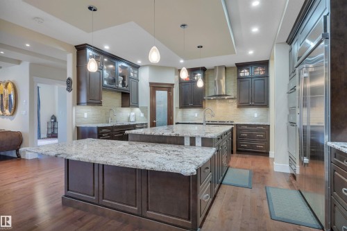 1624 Ainslie Lane, Edmonton, AB - Indoor Photo Showing Kitchen With Upgraded Kitchen