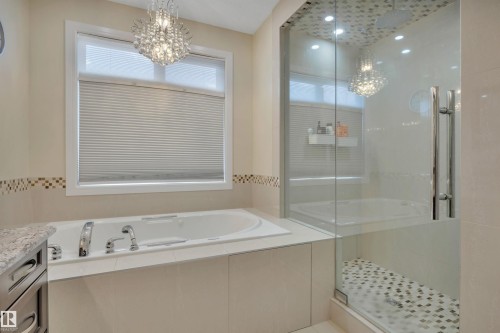 1624 Ainslie Lane, Edmonton, AB - Indoor Photo Showing Bathroom