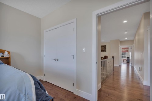 1624 Ainslie Lane, Edmonton, AB - Indoor Photo Showing Bedroom