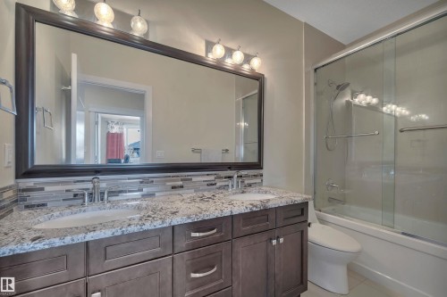 1624 Ainslie Lane, Edmonton, AB - Indoor Photo Showing Bathroom