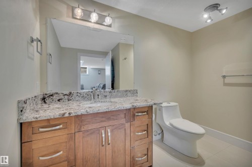 1624 Ainslie Lane, Edmonton, AB - Indoor Photo Showing Bathroom