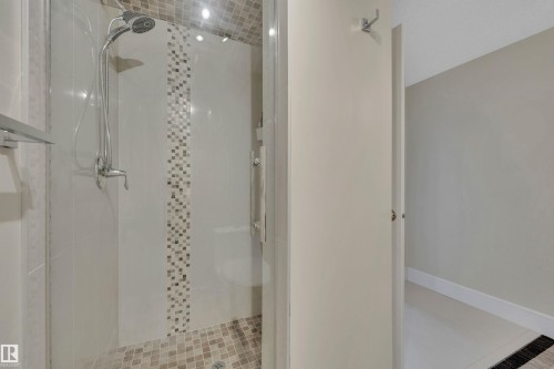 1624 Ainslie Lane, Edmonton, AB - Indoor Photo Showing Bathroom