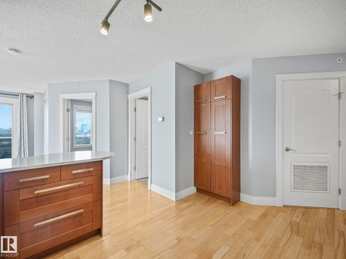 602 10649 Saskatchewan Drive, Edmonton, AB - Indoor Photo Showing Other Room