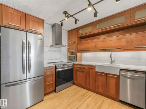 602 10649 Saskatchewan Drive, Edmonton, AB - Indoor Photo Showing Kitchen