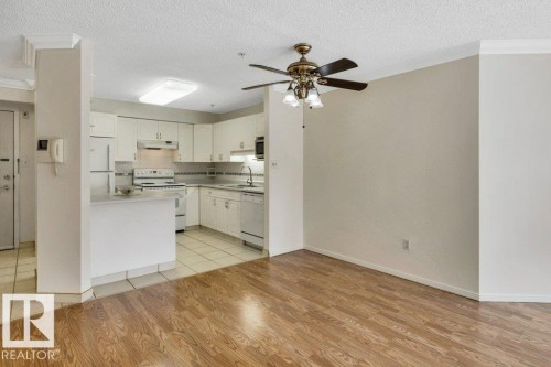 114 17150 94A Ave, Edmonton, AB - Indoor Photo Showing Kitchen