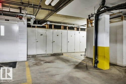 114 17150 94A Ave, Edmonton, AB - Indoor Photo Showing Garage