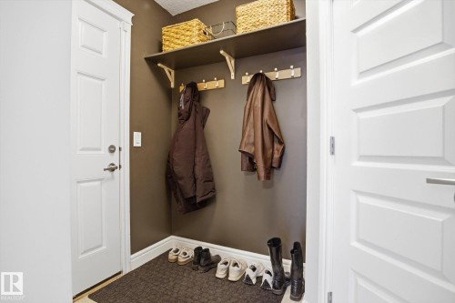 3887 Robins Crescent, Edmonton, AB - Indoor Photo Showing Other Room
