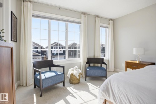 3887 Robins Crescent, Edmonton, AB - Indoor Photo Showing Bedroom