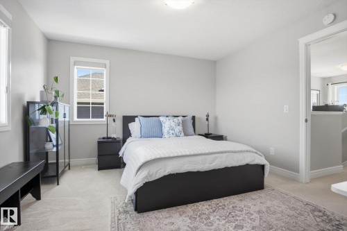 3887 Robins Crescent, Edmonton, AB - Indoor Photo Showing Bedroom