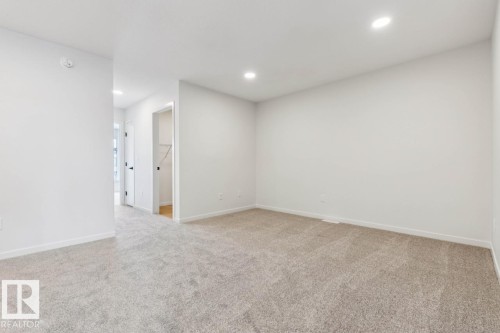 404 30 Street, Edmonton, AB - Indoor Photo Showing Other Room