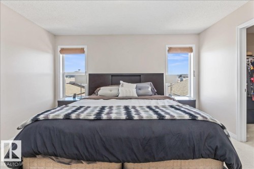9310 Simpson Drive, Edmonton, AB - Indoor Photo Showing Bedroom