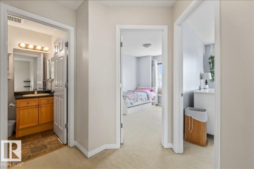 9310 Simpson Drive, Edmonton, AB - Indoor
