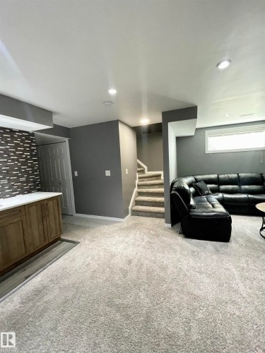 9310 Simpson Drive, Edmonton, AB - Indoor