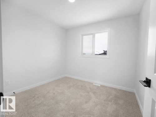 260 24 St Sw, Edmonton, AB - Indoor Photo Showing Other Room