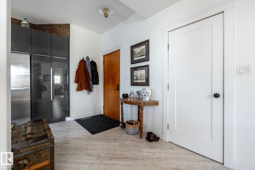 203 10141 95 Street, Edmonton, AB - Indoor Photo Showing Other Room