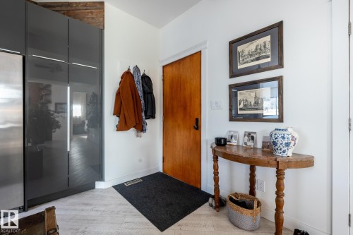 203 10141 95 Street, Edmonton, AB - Indoor Photo Showing Other Room