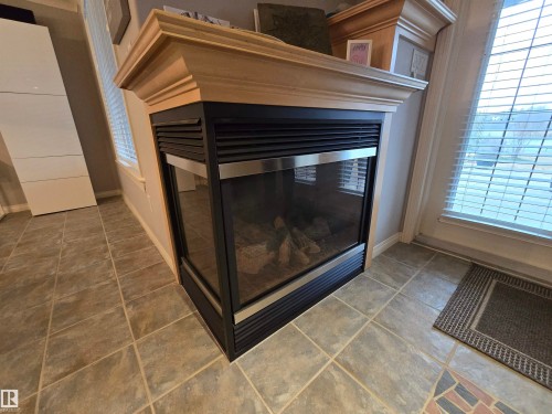 1668 Glastonbury Boulevard, Edmonton, AB - Indoor With Fireplace