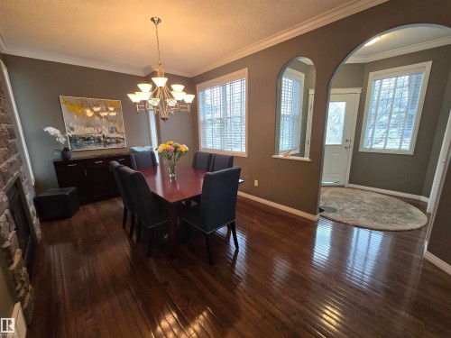 1668 Glastonbury Boulevard, Edmonton, AB - Indoor Photo Showing Dining Room