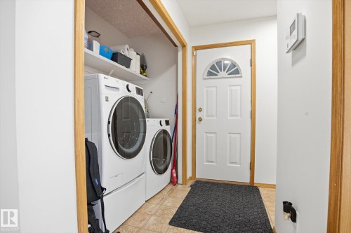 7220 157 Avenue, Edmonton, AB - Indoor Photo Showing Laundry Room