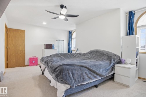 7220 157 Avenue, Edmonton, AB - Indoor Photo Showing Bedroom