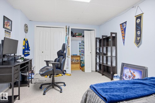 7220 157 Avenue, Edmonton, AB - Indoor Photo Showing Bedroom