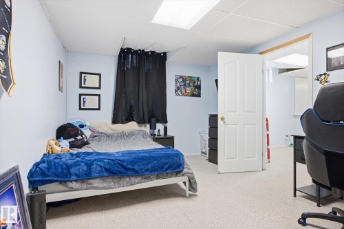 7220 157 Avenue, Edmonton, AB - Indoor Photo Showing Bedroom