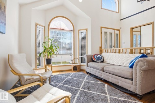 7220 157 Avenue, Edmonton, AB - Indoor Photo Showing Living Room