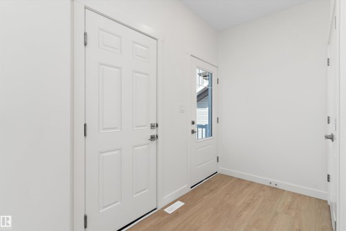 4015 207 Street, Edmonton, AB - Indoor Photo Showing Other Room