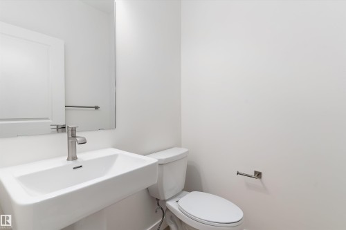 4015 207 Street, Edmonton, AB - Indoor Photo Showing Bathroom